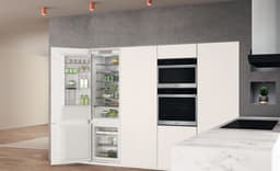 ХЛАДИЛНИК WHIRLPOOL WHC20 T352 - В опаковка от друг модел, стреч фолио thumbnail 12